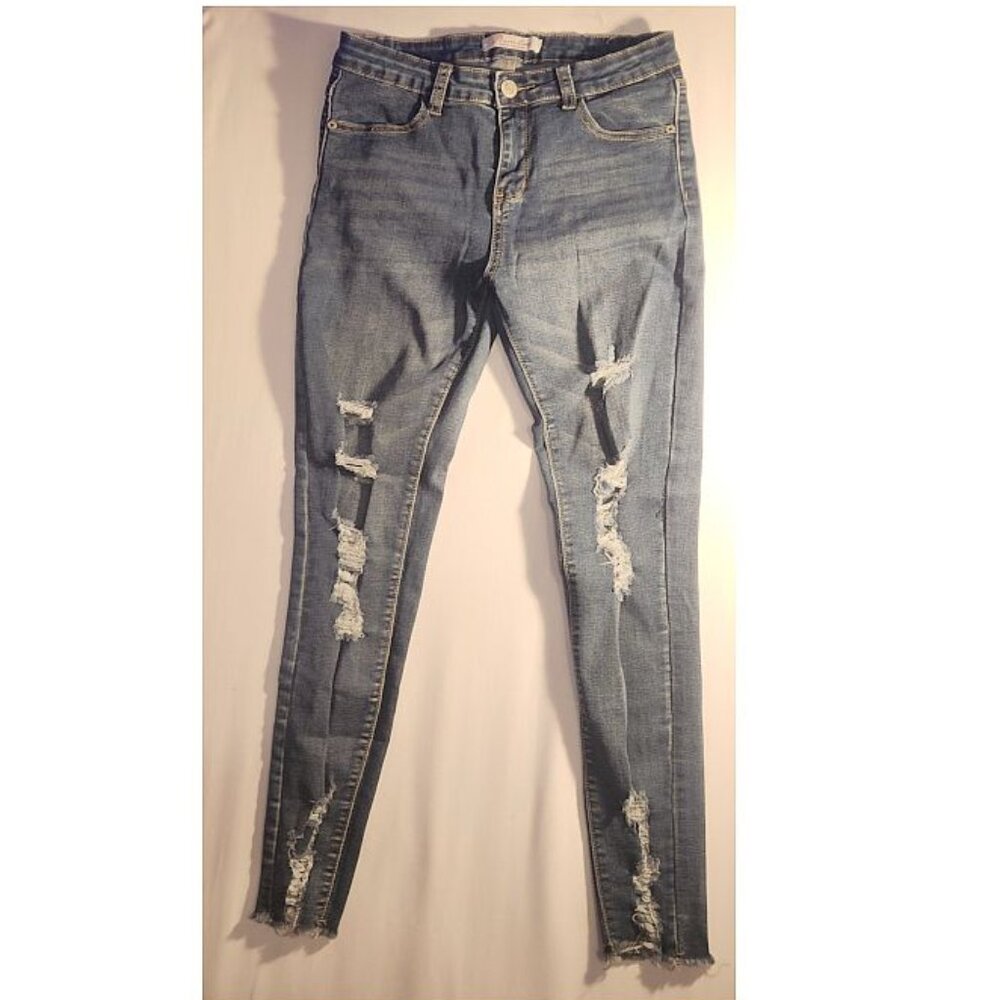 Bamboo Ladie's distressed skinny Jeans with 26" waist